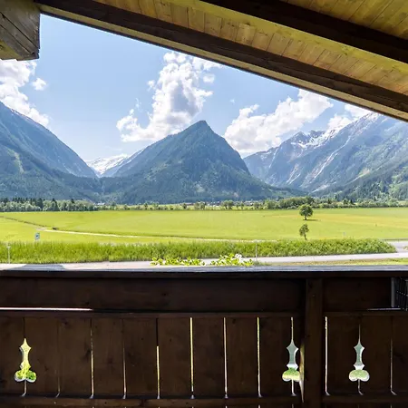 公寓 In Neukirchen With Mountain Views *