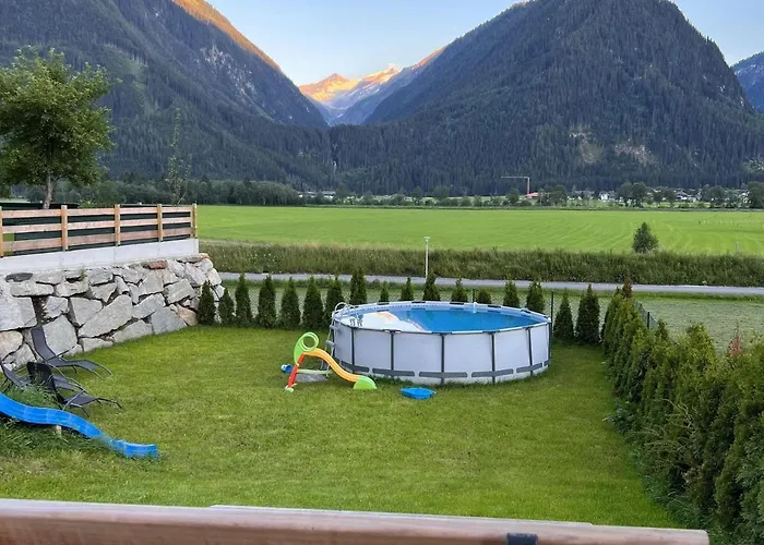 Appartement In Neukirchen With Mountain Views *