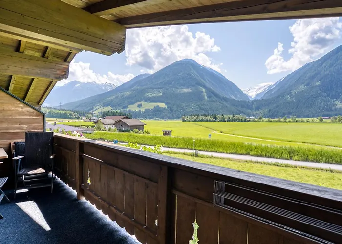 In Neukirchen With Mountain Views Appartement Rosenthal